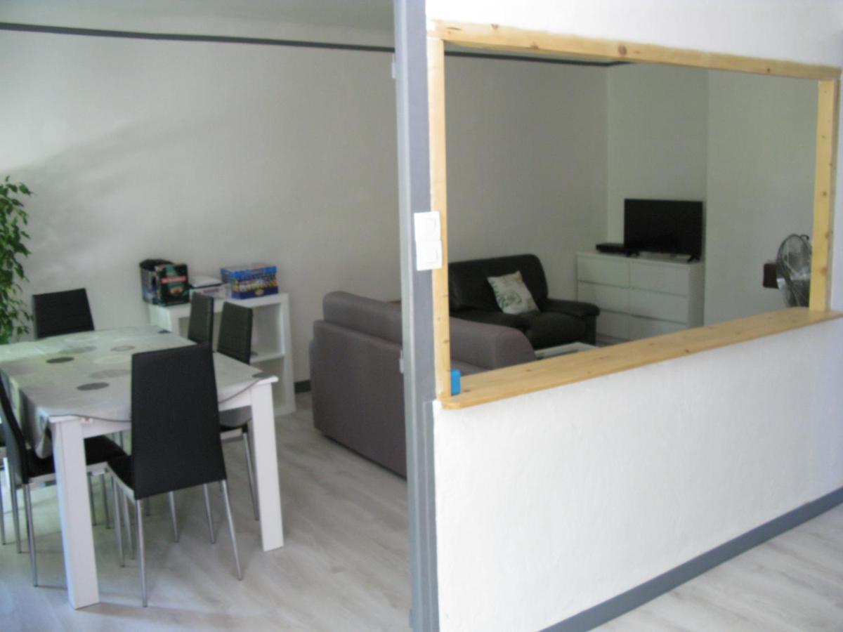 Location& Gites Sarrians Luaran gambar